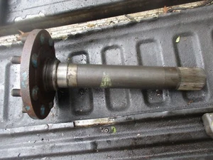 1965 FORD 5000 DIESEL FARM TRACTOR REAR AXLE 8 LUG FREE SHIP - Picture 1 of 6