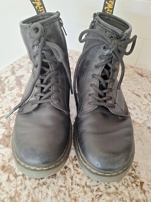 Dr. Martens Junior 1460 柔软皮革系带靴黑色青少年 3 码 — 第 1/4 张图片