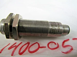✌️NEW ALLEN BRADLEY 871TM-DH5NP18-D4 INDUCTIVE PROXIMITY SENSOR 10-30VDC 4 PIN - Picture 1 of 4