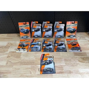 Lotto 11 veicoli polizia Matchbox nuovi con scatola - Foto 1 di 6