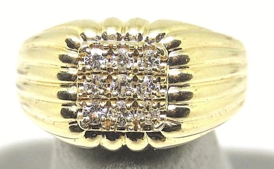 ANILLO PESADO CON RACIMO DE DIAMANTES PARA HOMBRE, TALLA 9,5, RACIMO DE 9 DIAMANTES EN FORMA CUADRADA, Foto 1 de 4