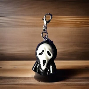 Scream Ghostface 3D Clip-on Charm / Keychain, Zipper Add-ons (30 mm.) - Picture 1 of 3