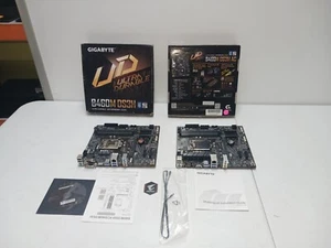 2X LOT 2 Gigabyte Ultradurable Gaming Motherboards 10th Gen -NOT WORKING READ* - Afbeelding 1 van 8