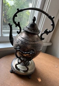 Vintage Rare Spring Flower Wm Rogers & Son Silver-plate Tilting Teapot. - Picture 1 of 4