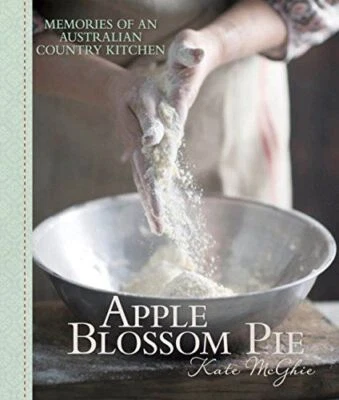 Apple Blossom Pie: Memories of a Country Kitchen: Memories of an Foto 1 de 4