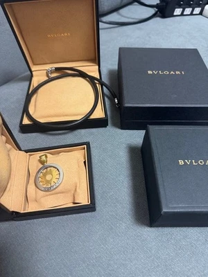 Bulgari Tondo Gargantilla Sol Motivo Sol Colgante Oro Amarillo Acero Inoxidable Collar Foto 1 de 4