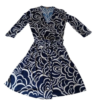 BANANA REPUBLIC True Wrap Dress XS BlueWhite Floral V-Neck Surplice Career Event - Image 1 of 4
