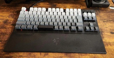 Razer Huntsman V3 Pro JP Keyboard with Keycaps and Wrist Rest Black Used/Tested - Image 1 of 4