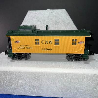 Mth Chicago NorthWestern #12560 Extended Vision Caboose O Scale - Image 1 of 4