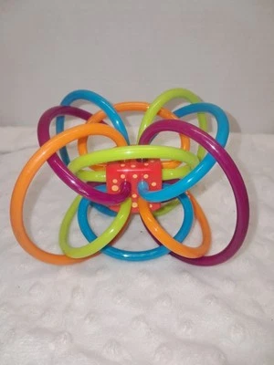 Juguete Manhattan Sonajero Angular y Mordedor Sensorial Azul/Verde/Naranja/Púrpura. T91 Foto 1 de 4