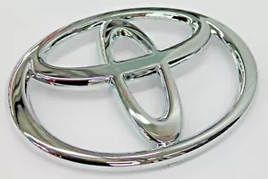 TOYOTA HILUX GRILLE BADGE EMBLEM FEB 05 - JULY 15 NEW GENUINE 753110K010 EXP PST - Picture 1 of 8
