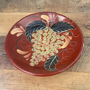 Eldreth Pottery Redware Plate Grapes Hand Painted Folk Art 8.5" Signed 1999 Red - Picture 1 of 8