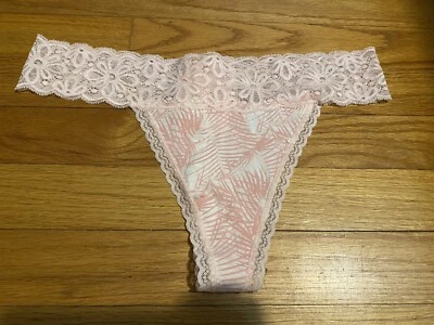 Tanga de encaje rosa Jessica Simpson, para mujer talla M, ropa interior, bragas Foto 1 de 2