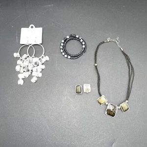 Costume Jewelry Necklace Earrings Lot of 4 - Picture 1 of 8