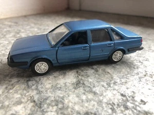 Volkswagen Santana GL 55 Kw - Conrad 1:43 Art. 1015 - Foto 1 di 5