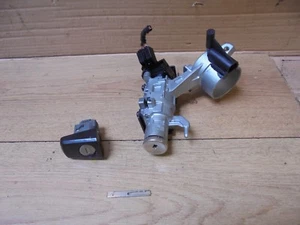 INTERRUPTOR DE ENCENDIDO VAUXHALL INSIGNIA 2010 BARRIL Y CERRADURA DE PUERTA DEL CONDUCTOR CON HOJA DE LLAVE - Imagen 1 de 2