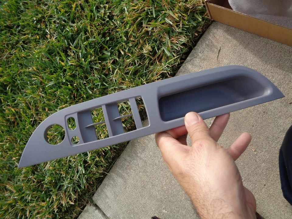 2008-2010 BMW E60 E61 535i 528i 550i 535 x-drive 535xi door panel grip trim GRAY - Image 1 of 1