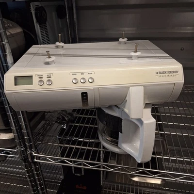 Black & Decker Spacemaker Under Cabinet 12 Cup Coffemaker SDC740 White Read Desc - Image 1 of 4