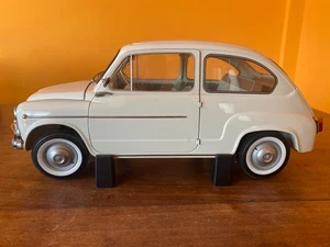 FIAT 600 D Salvat ESCALA 1/8 - Colección Completa 100 Fasciculos ENSAMBLADOS 1:8 - Imagen 1 de 24