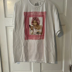 Nicki Minaj White Short Sleeve Graphic Tee Shirt Pink Frame- Size XL - Picture 1 of 4
