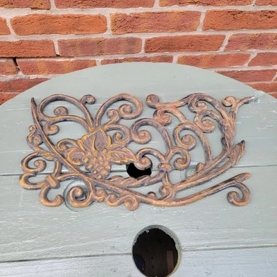 Vintage Cast Iron Wall Plaque Grapes & Scroll Design Rustic Metal Decor 18"x10" - Image 1 of 4