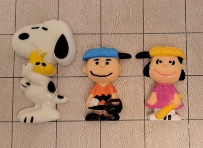 Peanuts Refrigerator Magnets Snoopy/Woodstock Charlie Brown Lucy  1950, 1960 Era - image 1 of 4