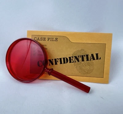 Parker Brothers Clue DVD Board Game Replacement Parts Magnifying Glass, Envelope - Image 1 of 4