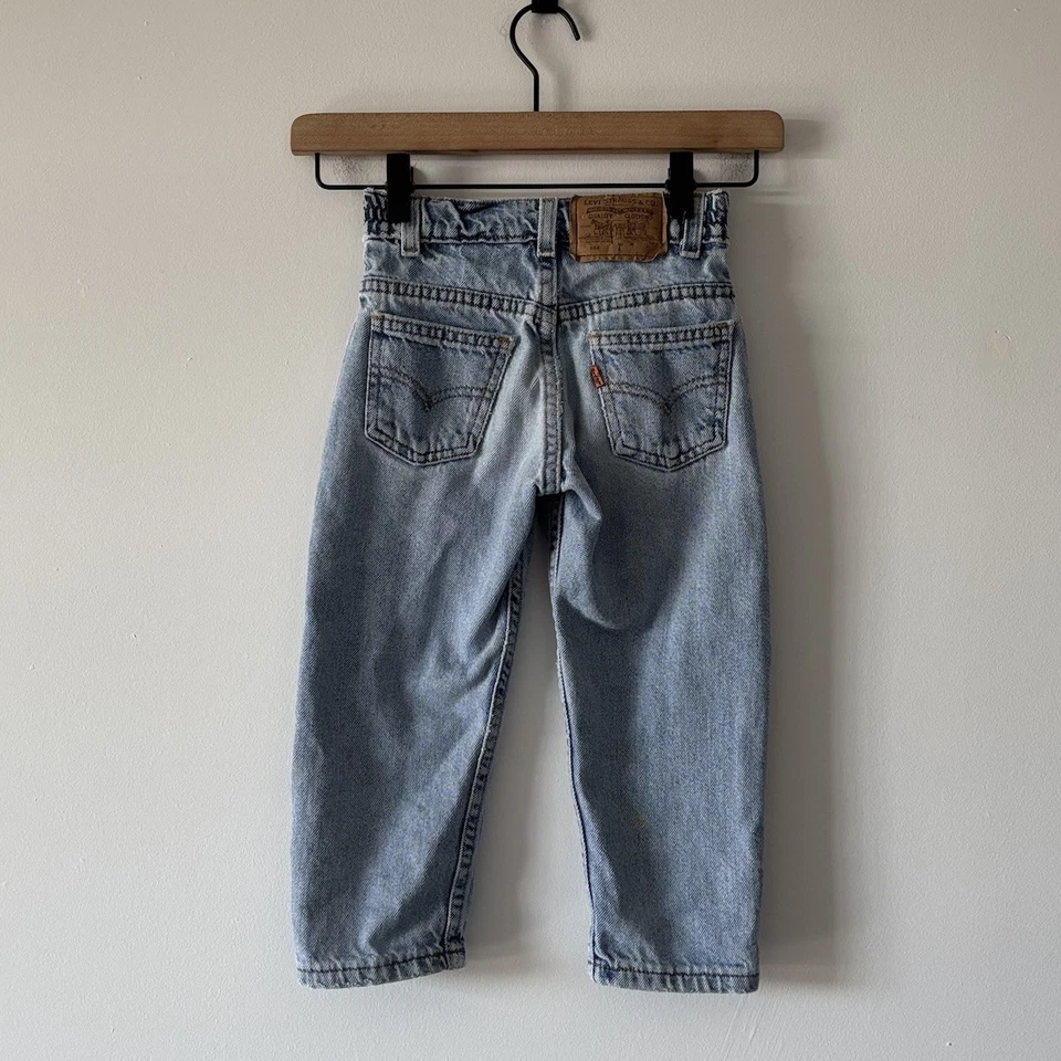 Pantalones de mezclilla desgastados Levi’s de colección para niños pequeños hechos en EE. UU. lengüeta naranja talla 4 *LEER Foto 1 de 4