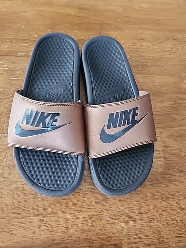 Sandali sportivi Nike Slide Slip On Benassi da donna taglia 8 neri rame B1