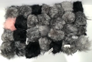 Lot of 28 K&C / buttercream LUXE faux fur POM POMS TIes for Knit or Crochet - Picture 1 of 6
