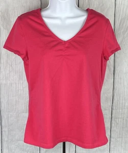 Camisa rosa manga corta mediana Croft & Barrow para mujer cuello en V pecho acanalado - Imagen 1 de 6