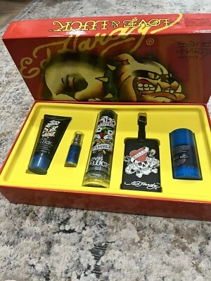Ed Hardy Love & Luck Gift Set 5 Piece (3.4 edt + .25 mini + 2.6 deod + gel).NIB. - Image 1 of 4