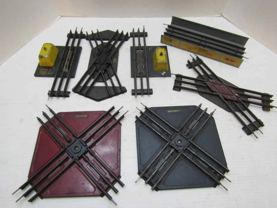 VINTAGE AMERICAN FLYER RAILROAD TRAIN TRACK 3-RAIL O SCALE ACCESSORIES CROSSING - Image 1 of 4