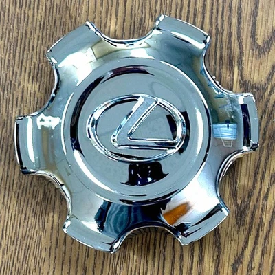 Tapa central cromada 5 1/8" Lexus GX460 #4260B60200 única Foto 1 de 2