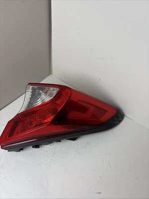 2018 TOYOTA C-HR REAR RIGHT LED OUTER TAIL LIGHT DRIVER SIDE OEM - Изображение 1 из 4