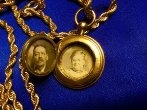 Victorian Gold Plate Photo Locket Old Photos Pendant Necklace - Picture 1 of 5