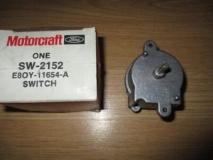 NOS 1988 Lincoln Continental Headlight Switch E8OY-11654-A SW-2152 OEM - Picture 1 of 3