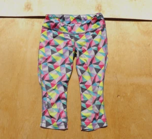 Größe Small (7/8) Mädchen sportliche Jogginghose Caprihose Geo-Print mehrfarbig - Bild 1 von 3