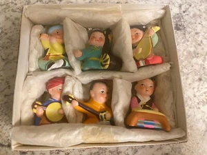 Set mit 6 chinesischen Kreidegeschirr Band - handbemalte Tonfiguren. - Bild 1 von 7