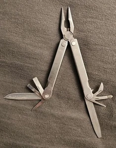 Original Leatherman Pocket Survival Tool in Ledertasche und OVP , Militaria - Bild 1 von 17