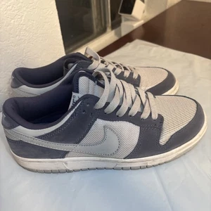 NIKE DUNK LOW 2003 WOMENS NAVY GRAY SIZE 8 RARE SB DUNKS - Picture 1 of 13