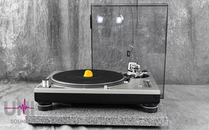 Technics SL-1200MK5 Silver Direct Drive DJ Turntable in Very Good Condition - Picture 1 of 24