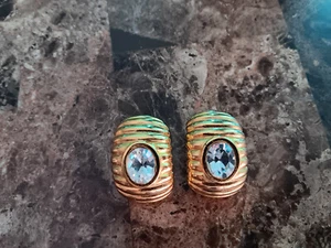 VTG KJL Kenneth Jay Lane Gold Tone Scalloped rhinestones clip on Earrings - Picture 1 of 10