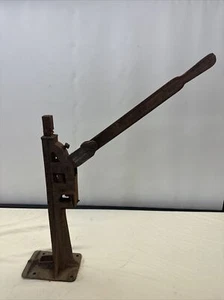 Antique  W.E.PRATT  Mfg Automobile Jack Model T100S ~ QMC USA ~ Working ~  Ford? - Picture 1 of 17