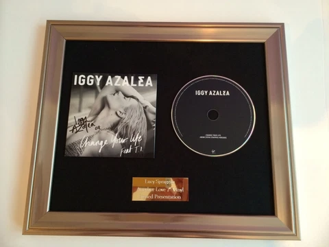 SIGNED/AUTOGRAPHED IGGY AZALEA - CHANGE YOUR LIFE FRAMED CD PRESENTATION.RARE Cover