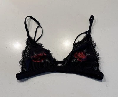 Sujetador Bralette Out From Under URBAN OUTFITTERS Talla Mediana Floral Rosa Foto 1 de 4