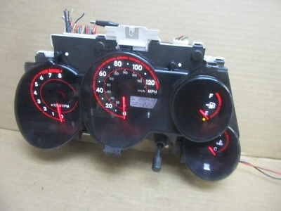 05 06 07 Cuadro de instrumentos velocímetro Pontiac Vibe 242 k millas 8380001280 Foto 1 de 4