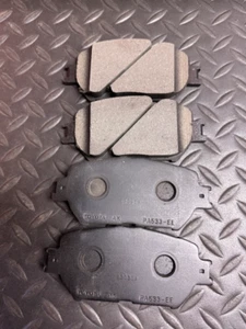 Genuine Toyota Front Disc Brake Pad Set - 04465-33240 - Fits Toyota Camry 02-06 - Bild 1 von 3