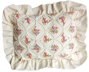 VTG Handmade Cathedral Window Patchwork Quilt Throw Pillow Cream Floral Triangle - Picture 1 of 3