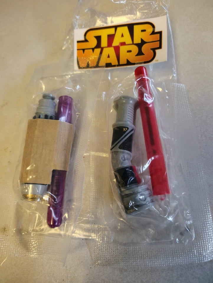 Лот из 2 винтажных ручек для светового меча 2002 General Mills Star Wars - новые  - Изображение 1 из 1
